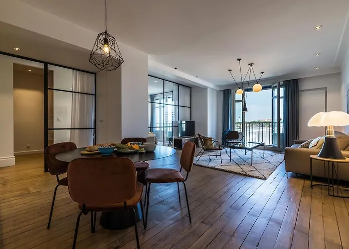 Beachview Keyweek Beachfront Renovated With Parking In Appartement *