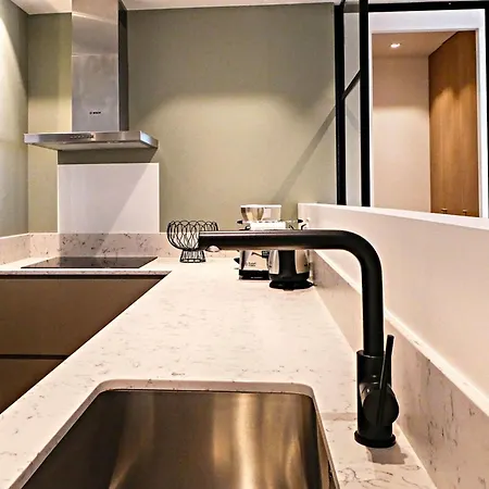 Beachview Keyweek Beachfront Renovated With Parking In