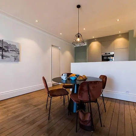 Beachview Keyweek Beachfront Renovated With Parking In Apartment Biarritz