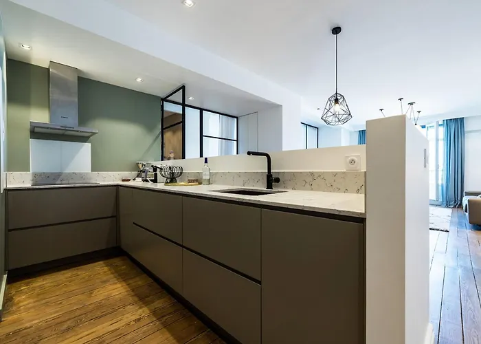 Beachview Keyweek Beachfront Renovated With Parking In